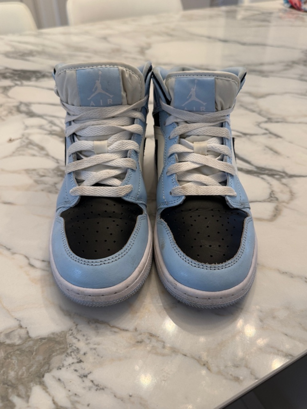Jordan Kids High-Top Sneakers in Light Blue, Black and White